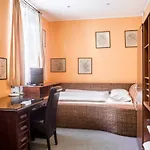 Konopiste 4*