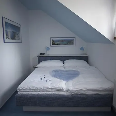 Konopiste 4*