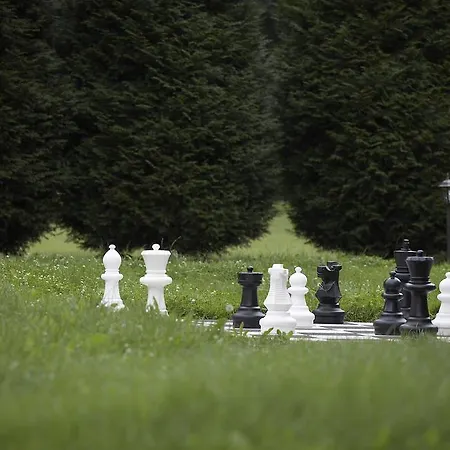 Konopiste Πανσιόν