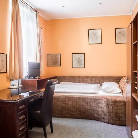 Konopiste 4*