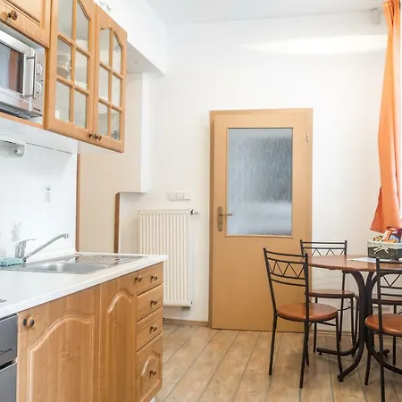 Konopiste 4*